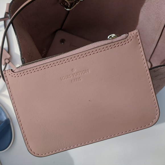 SOLD 💔Louis Vuitton 💎Hina PM Leather Bag💕 - Picture 8 of 16